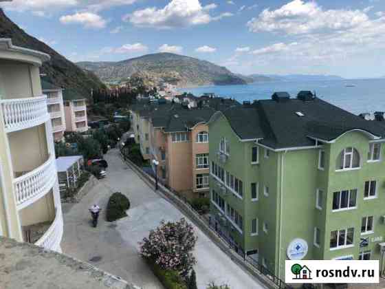 Дом 660 м² на участке 4 сот. на продажу в Алуште Алушта