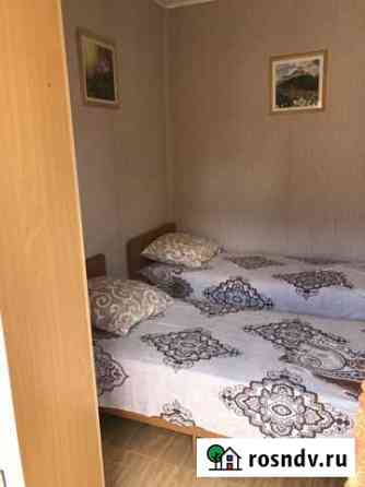 Комната 12 м² в 5-ком. кв., 1/3 эт. в аренду посуточно в Дивноморском Дивноморское