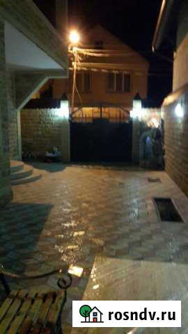 Коттедж 200 м² на участке 4 сот. в аренду посуточно в Махачкале Махачкала - изображение 1