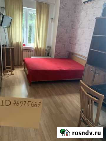 3-комнатная квартира, 60 м², 2/2 эт. в аренду посуточно в Ялте Ялта - изображение 1