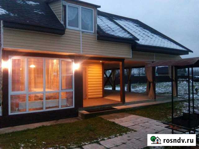 Коттедж 200 м² на участке 25 сот. в аренду посуточно в Боровске Боровск - изображение 1