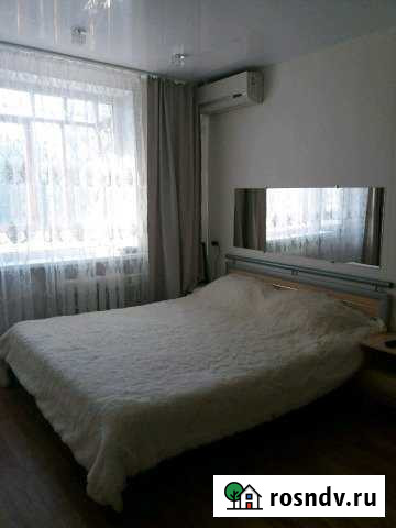 1-комнатная квартира, 32 м², 3/5 эт. в аренду посуточно в Волжском Волгоградской области Волжский - изображение 1