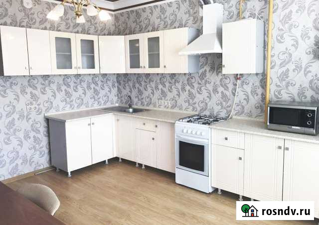 3-комнатная квартира, 70 м², 7/9 эт. в аренду на длительный срок в Симферополе Симферополь - изображение 1