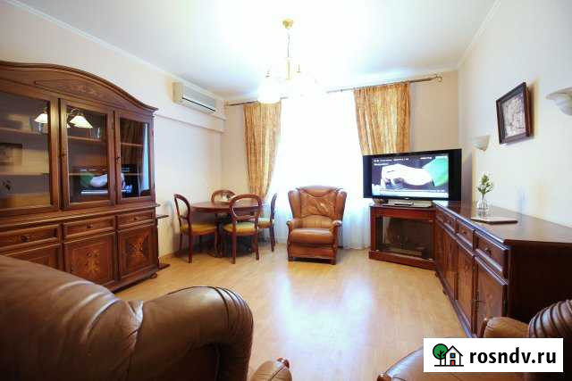 3-комнатная квартира, 75 м², 2/9 эт. в аренду посуточно в Москве Москва - изображение 1