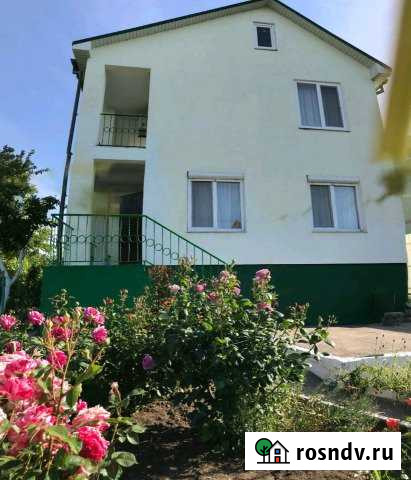 Коттедж 100 м² на участке 6 сот. в аренду посуточно в Щёлкино Щёлкино - изображение 1