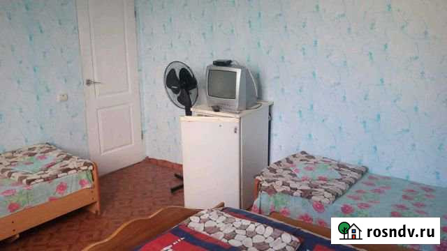 Комната 8 м² в 9-ком. кв., 2/2 эт. в аренду посуточно в Архипо-Осиповке Архипо-Осиповка - изображение 1