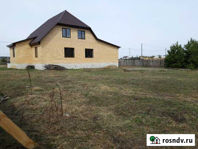 Дом 200 м² на участке 10 сот. на продажу в Клинцах Клинцы - изображение 1