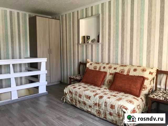 Комната 32 м² в 1-ком. кв., 2/2 эт. в аренду посуточно в Ейске Ейск - изображение 1