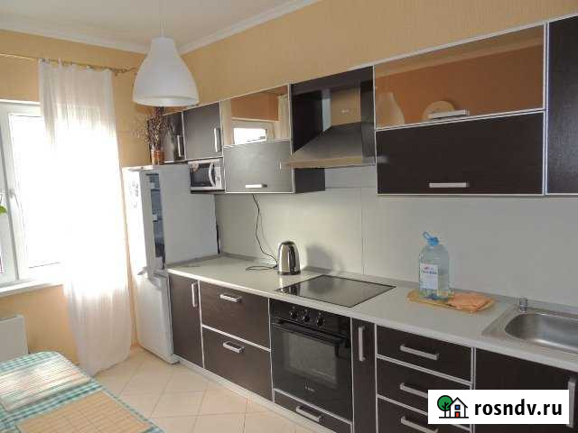 2-комнатная квартира, 72 м², 8/10 эт. в аренду на длительный срок в Новороссийске Новороссийск - изображение 1