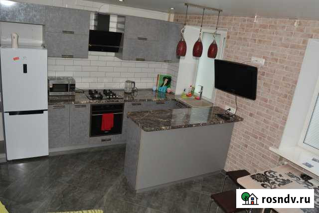 3-комнатная квартира, 70 м², 1/5 эт. в аренду посуточно в Белгороде Белгород - изображение 1