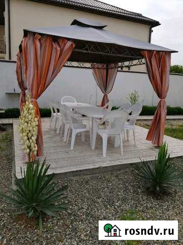 Коттедж 200 м² на участке 12 сот. в аренду посуточно в Витязево Витязево - изображение 1