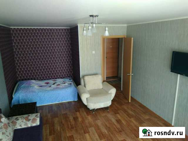 1-комнатная квартира, 35 м², 2/9 эт. в аренду посуточно в Альметьевске Альметьевск - изображение 1