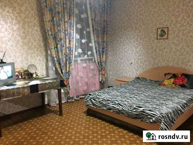Комната 15 м² в 3-ком. кв., 4/5 эт. в аренду посуточно в Салехарде Салехард - изображение 1