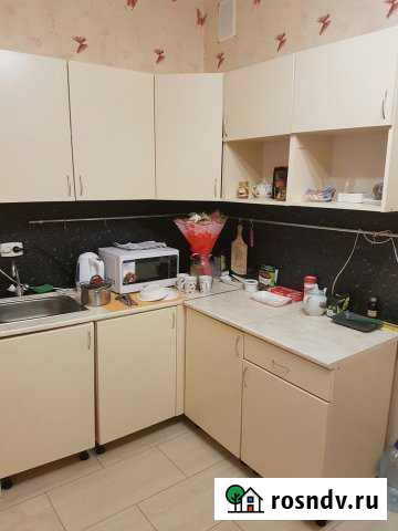 2-комнатная квартира, 67 м², 3/6 эт. в аренду на длительный срок в Киришах Кириши - изображение 1