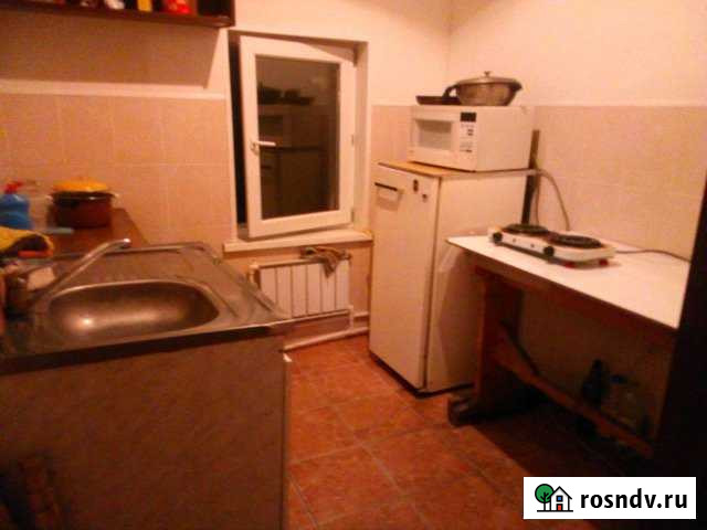 Комната 12 м² в 5-ком. кв., 1/2 эт. в аренду на длительный срок в Троицке Московской области Троицк - изображение 1