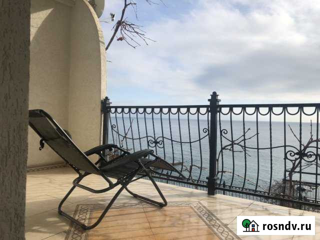 3-комнатная квартира, 70 м², 3/5 эт. в аренду посуточно в Ялте Ялта - изображение 1