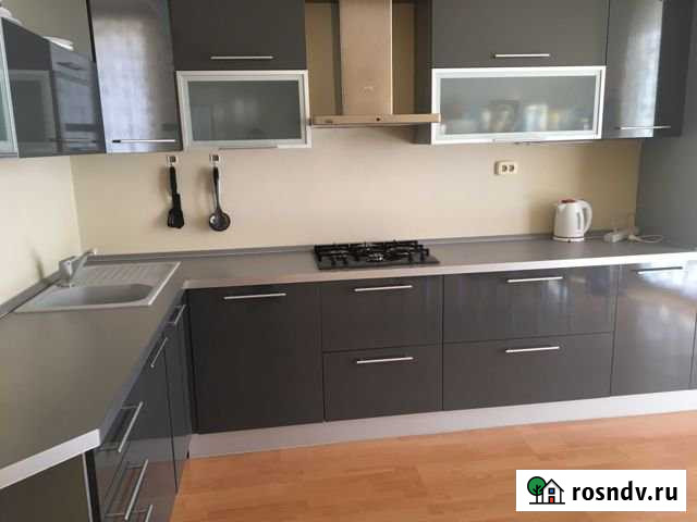 3-комнатная квартира, 90 м², 9/10 эт. в аренду на длительный срок в Оренбурге Оренбург - изображение 1