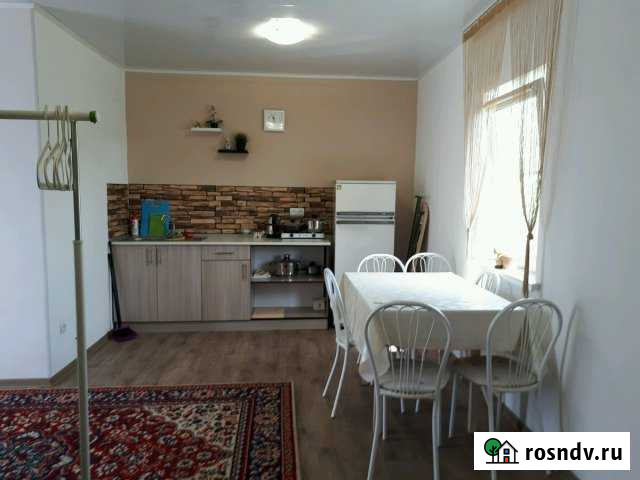 Дом 40 м² на участке 12 сот. в аренду посуточно в Яровом Яровое - изображение 1