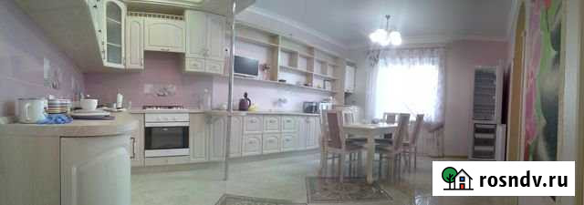 Дом 180 м² на участке 6 сот. в аренду посуточно в Зеленоградске Зеленоградск - изображение 1