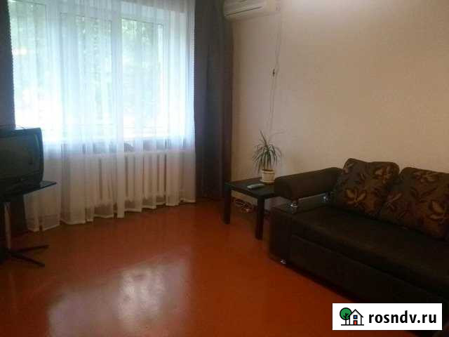 2-комнатная квартира, 45 м², 1/5 эт. в аренду посуточно в Азове Азов - изображение 1