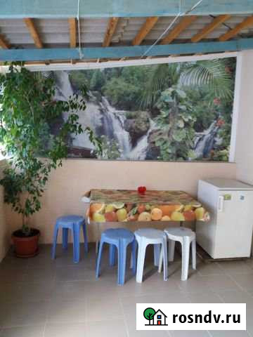 Комната 12 м² в 1-ком. кв., 1/1 эт. в аренду посуточно в Алуште Алушта - изображение 1