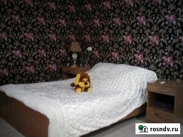 2-комнатная квартира, 55 м², 1/4 эт. в аренду посуточно в Новошахтинске Новошахтинск - изображение 1