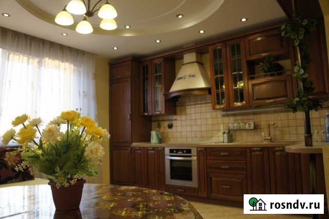 3-комнатная квартира, 85 м², 12/16 эт. в аренду посуточно в Омске Омск - изображение 1