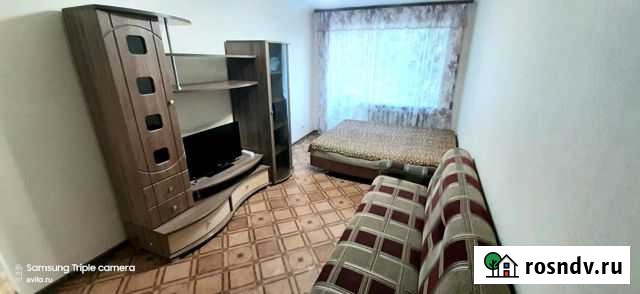 1-комнатная квартира, 35 м², 3/5 эт. в аренду посуточно в Куйбышеве Куйбышев - изображение 1