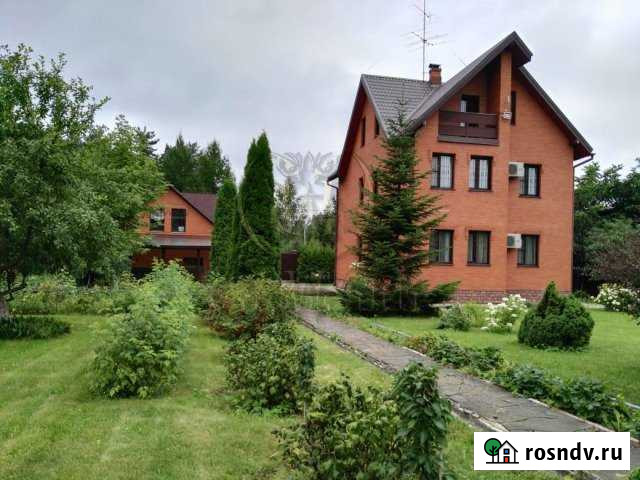 Коттедж 200 м² на участке 20 сот. на продажу в Красногорске Московской области Красногорск - изображение 1