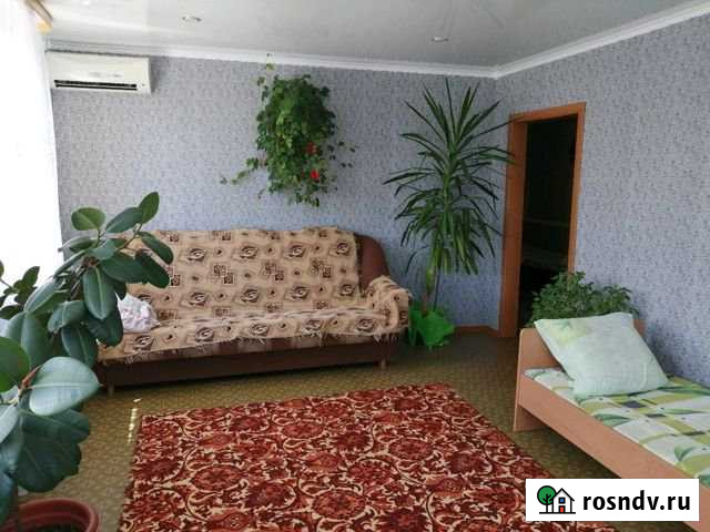 Дом 100 м² на участке 6 сот. в аренду посуточно в Соль-Илецке Соль-Илецк - изображение 1