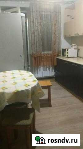 2-комнатная квартира, 45 м², 1/2 эт. в аренду посуточно в Шахтах Шахты - изображение 1