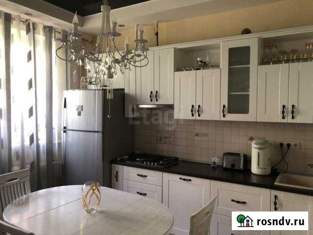 3-комнатная квартира, 77 м², 1/6 эт. в аренду на длительный срок в Волжском Волгоградской области Волжский - изображение 1