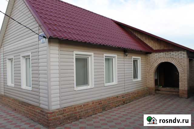 Дом 100 м² на участке 6 сот. в аренду посуточно в Соль-Илецке Соль-Илецк - изображение 1