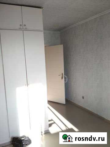 Комната 13 м² в 1-ком. кв., 8/9 эт. в аренду на длительный срок в Омске Омск - изображение 1