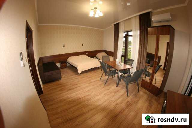 Комната 30 м² в 6-ком. кв., 2/3 эт. в аренду посуточно в Кабардинке Кабардинка - изображение 1