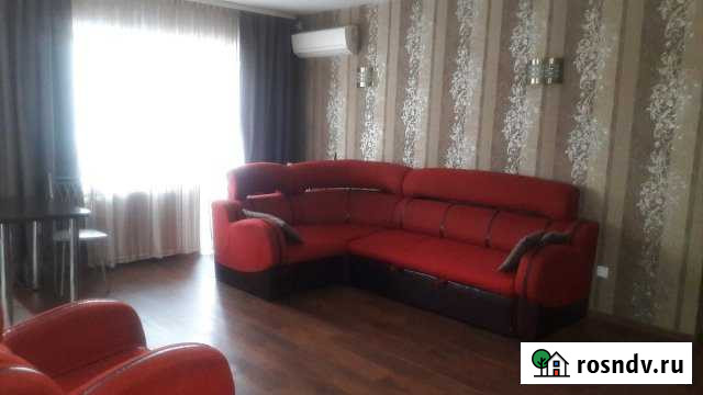 3-комнатная квартира, 60 м², 3/5 эт. в аренду посуточно в Хабаровске Хабаровск - изображение 1