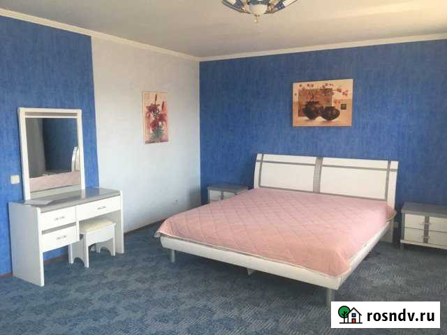3-комнатная квартира, 90 м², 14/16 эт. в аренду посуточно в Екатеринбурге Екатеринбург - изображение 1
